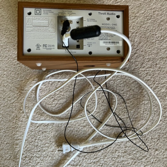 Tivoli Audio Model One AM / FM Table Radio, Classic / Walnut, 2.4 Lb - Picture 5 of 12